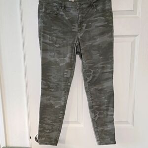 Camo Print Skinny Jeans